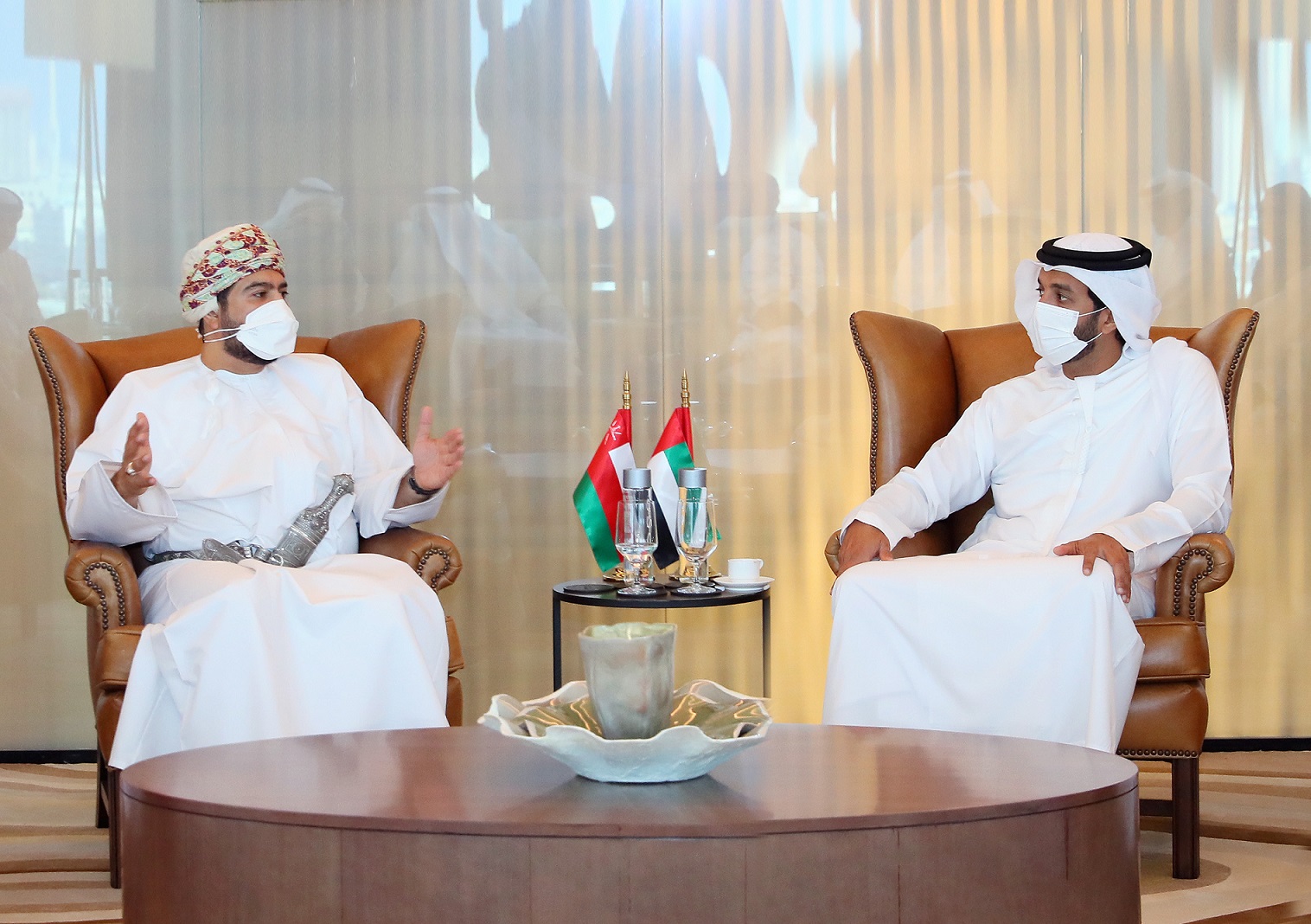 الإمارات الشريك التجاري الأول عالمياً للسلطنة.. وتجارة البلدين 46 مليار درهم في 2021 الملتقى الاقتصادي الإماراتي العماني يبحث تنمية الشراكات التجارية والاستثمارية إلى مستوى أعلى.. ويفتح قنوات جديدة للشراكة بين مجتمعي الأعمال في البلدين