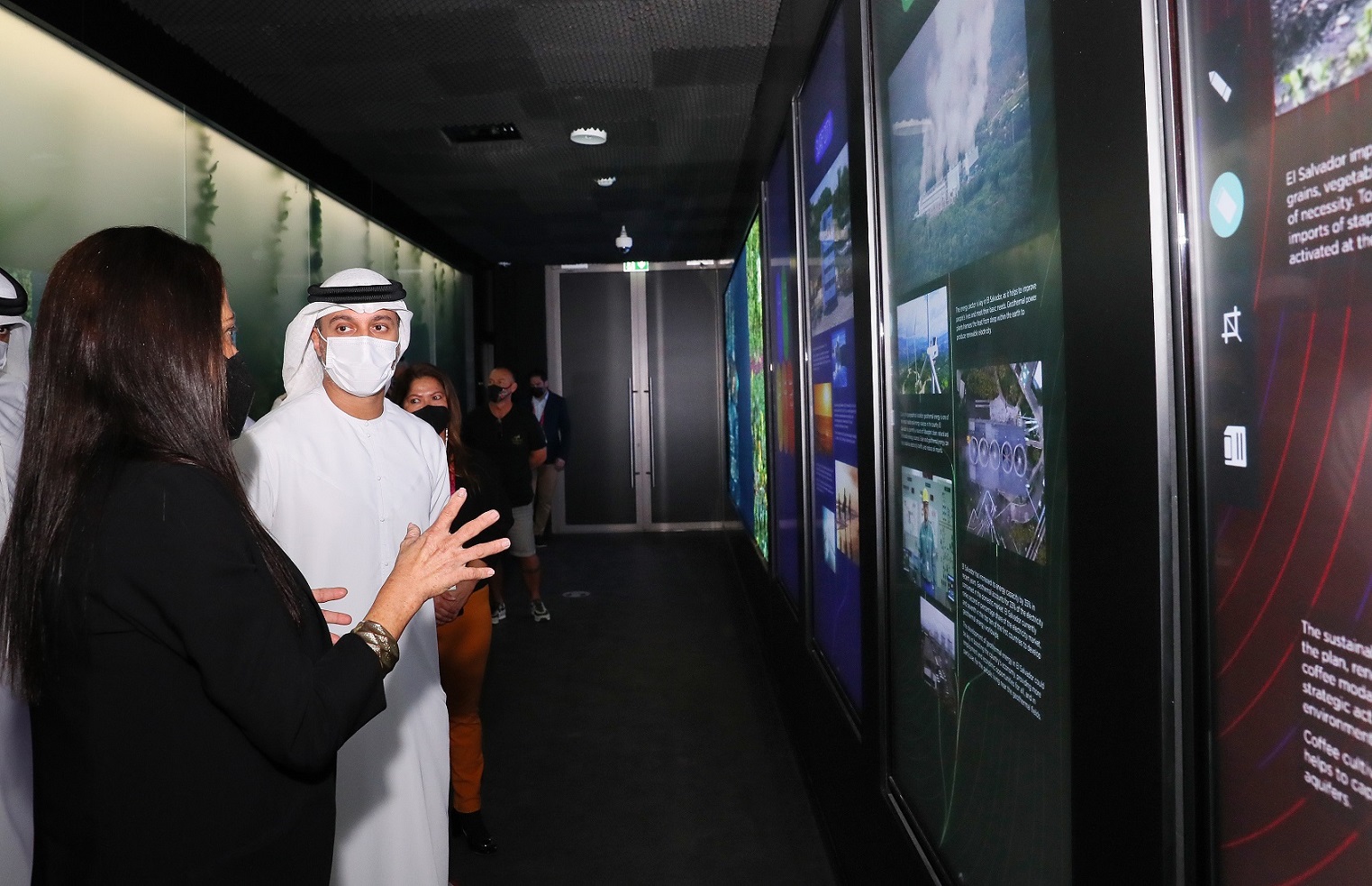  أطلع على تاريخها وثقافتها وتراثها وأهم مشروعاتها التنموية  أحمد الفلاسي يزور جناح جمهورية السلفادور في معرض إكسبو 2020 دبي