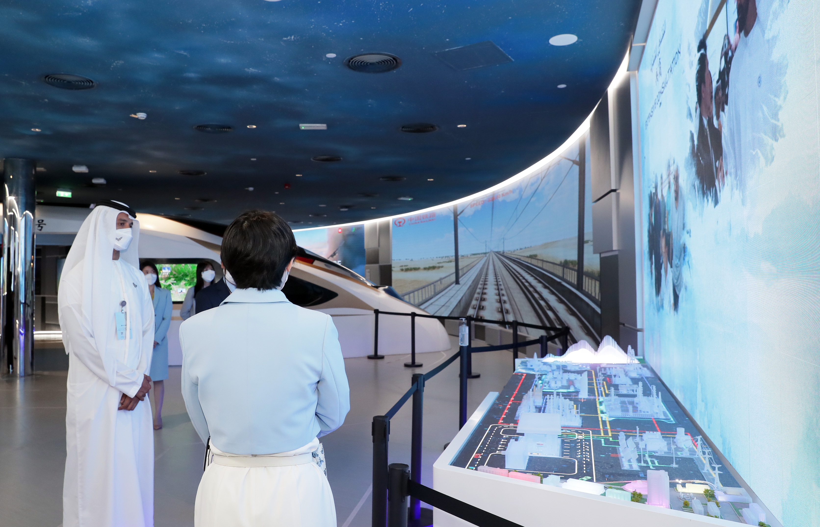 وزير الاقتصاد يزور الجناح الصيني في معرض إكسبو 2020 دبي